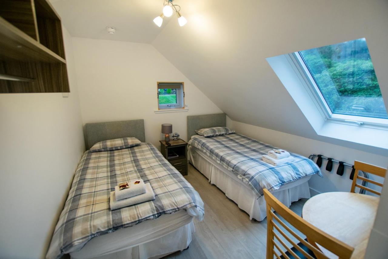 Corran Bunkhouse Hotel Екстериор снимка The twin bedroom