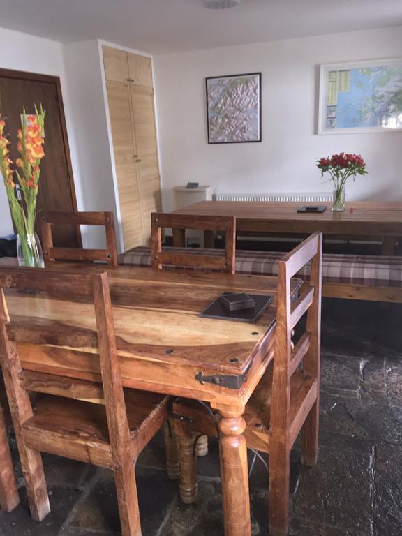 Corran Bunkhouse Hotel Екстериор снимка A kitchen table made from sheesham wood